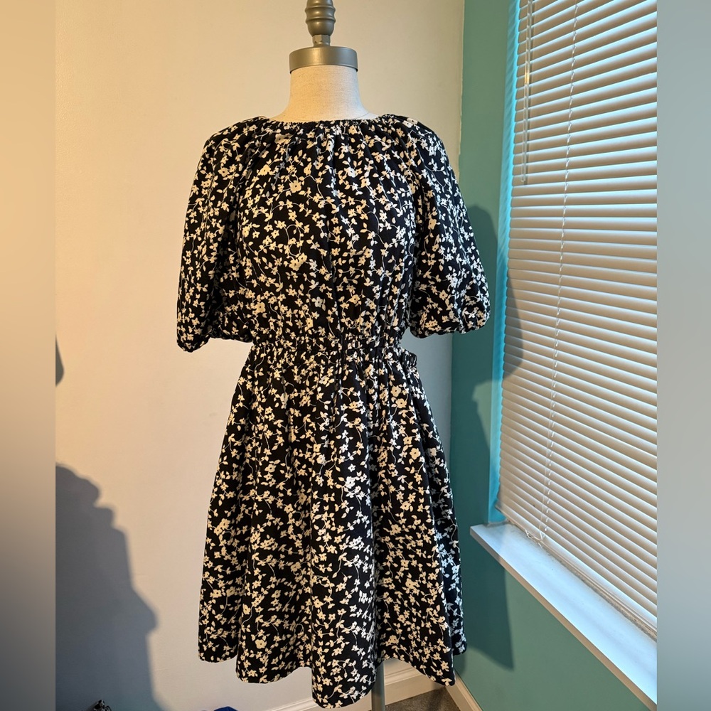 Old Navy Black and White Floral Dress